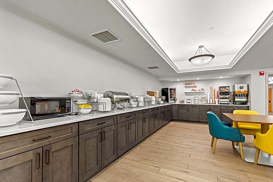 Comfort Inn & Suites Glenwood Springs On The River