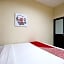 OYO 1075 Rumah Indah Losari Inn