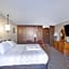 Love Hotels Tomahawk by OYO at Lake Mohawksin WI