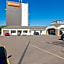 Orangewood Inn & Suites Kansas City Airport