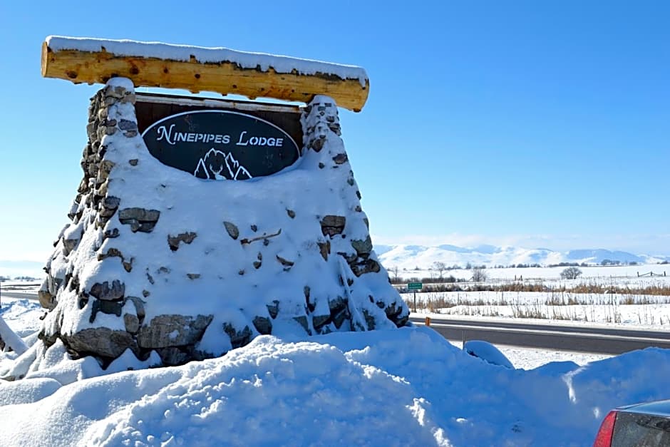 Ninepipes Lodge