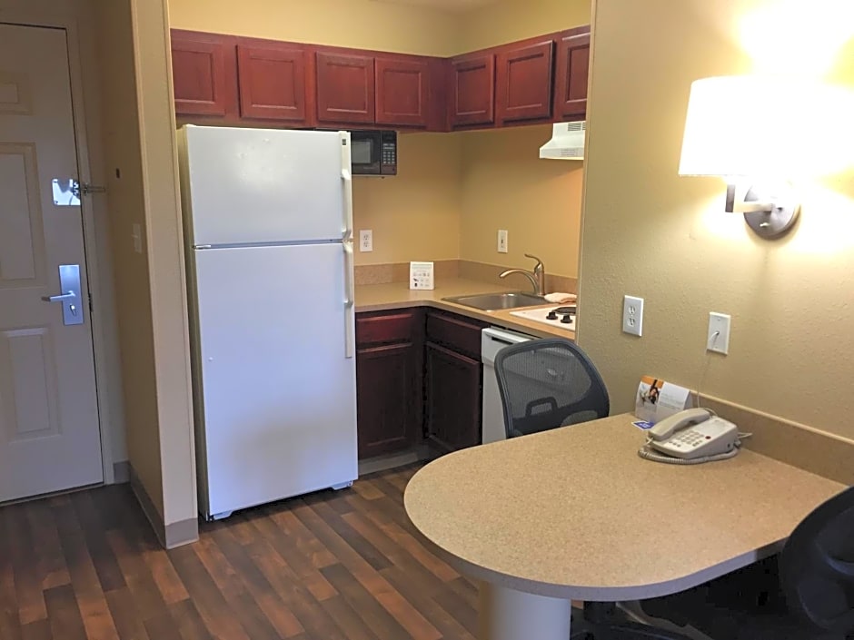 Extended Stay America Suites - Kansas City - Overland Park - Metcalf Ave