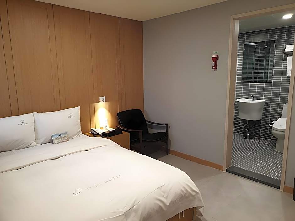 Mini Hotel 141