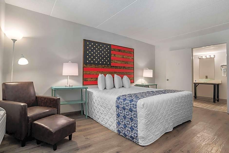 Super 8 by Wyndham Daleville/Fort Novosel