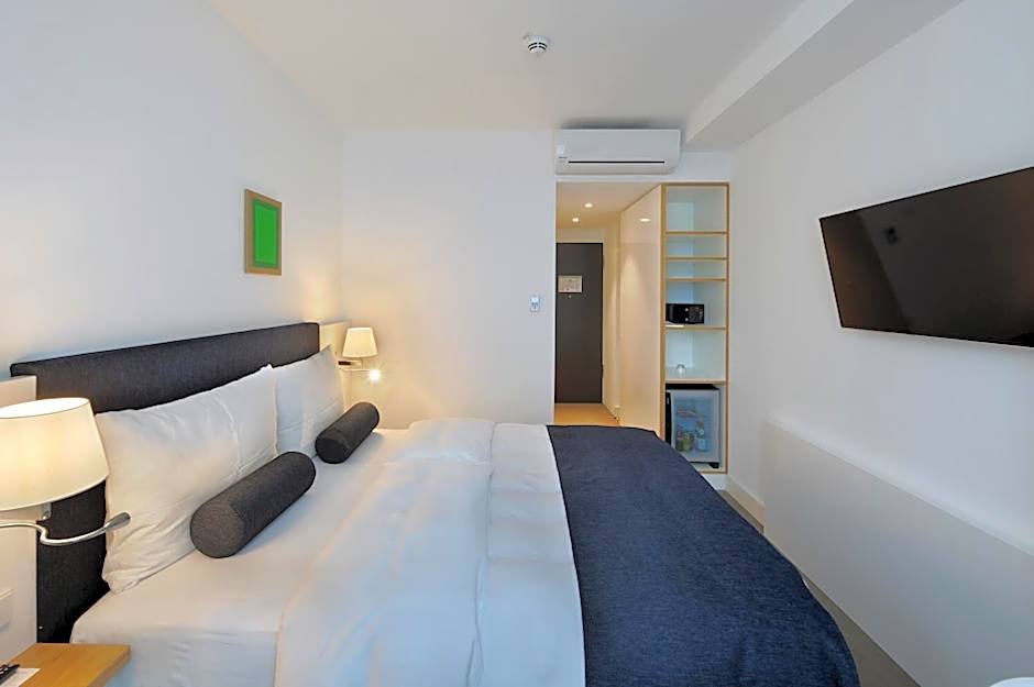 VI VADI HOTEL BAYER 89