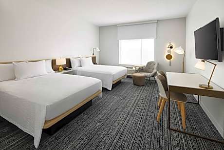 Studio with Two Queen Beds - Hearing Accessible