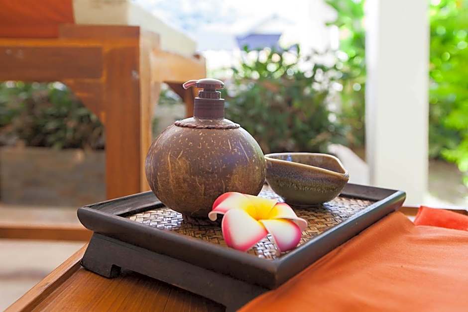 Amatapura Beachfront Villa 14, SHA Certified