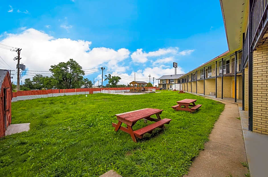 Travelodge by Wyndham Oakley