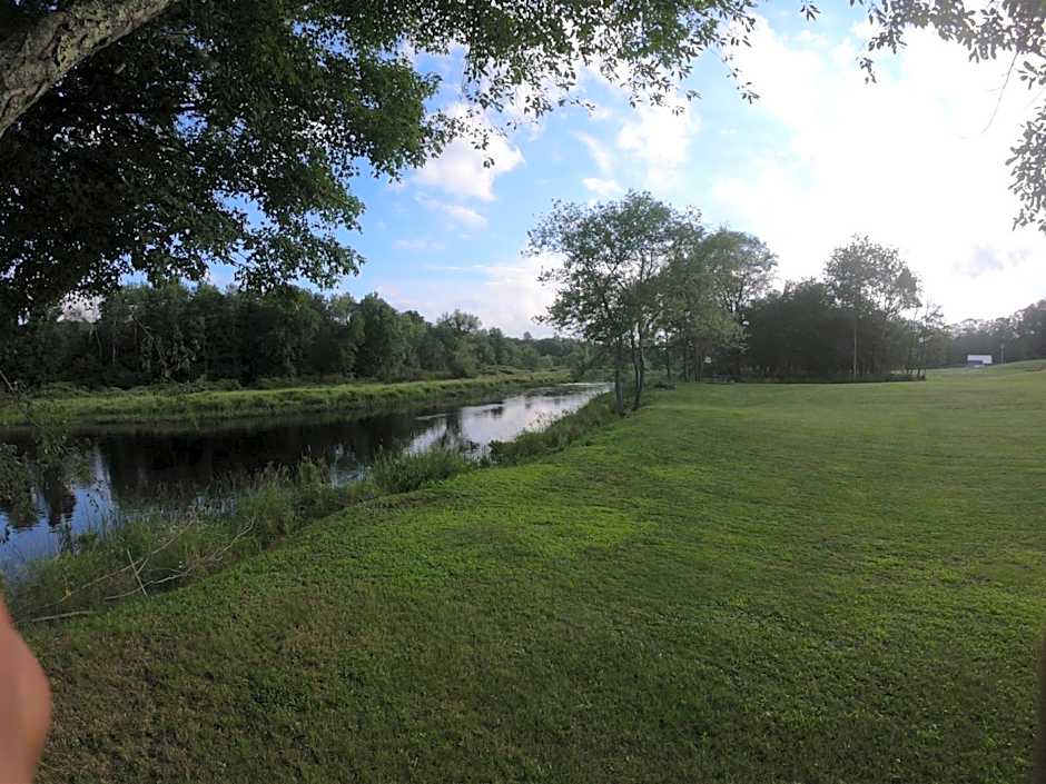 Copper Lantern Motor Lodge