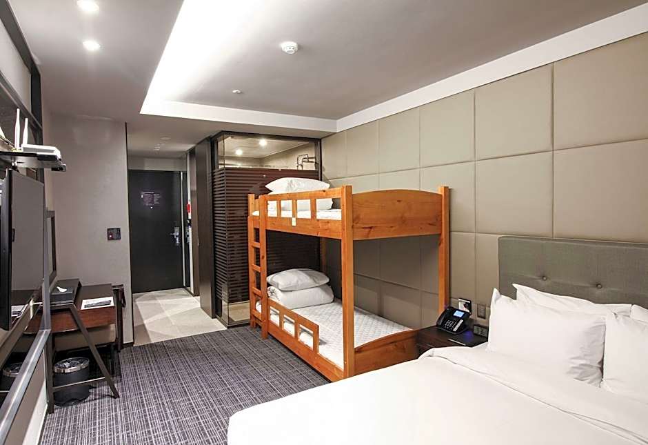 Golden Tulip Ever Yongin Hotel