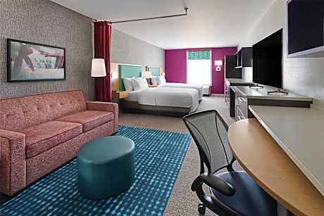 Queen Studio with Two Queen Beds - Non-Smoking