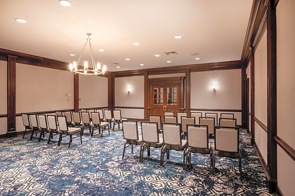 Crowne Plaza Albany - The Desmond Hotel By IHG