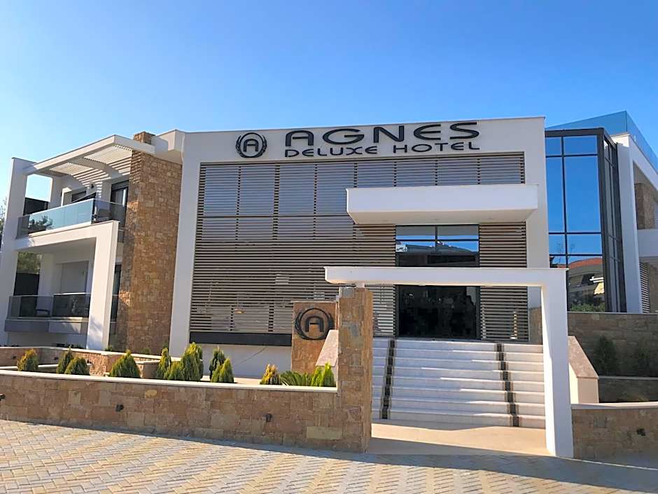 Agnes Deluxe Hotel