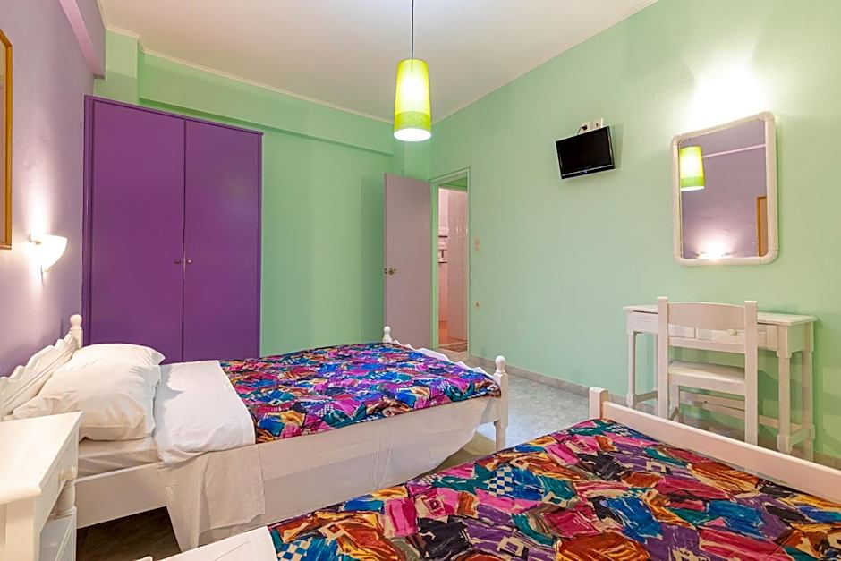 Ni-Mar Studios & Apartments