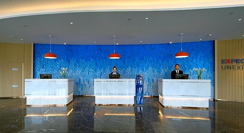 Holiday Inn Express Dalian Golden Pebble Beach