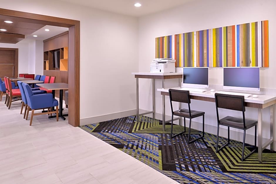 Holiday Inn Express Hotel And Suites Mesquite