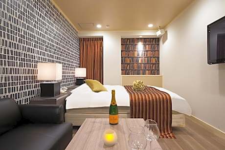 Room Selected at Check-In with No Parking - Non-Smoking (No choice of bed preference)