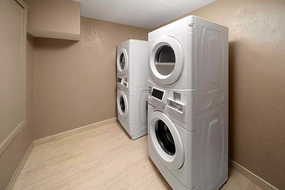 Endeavor Inn & Suites, Trademark Collection by Wyndham