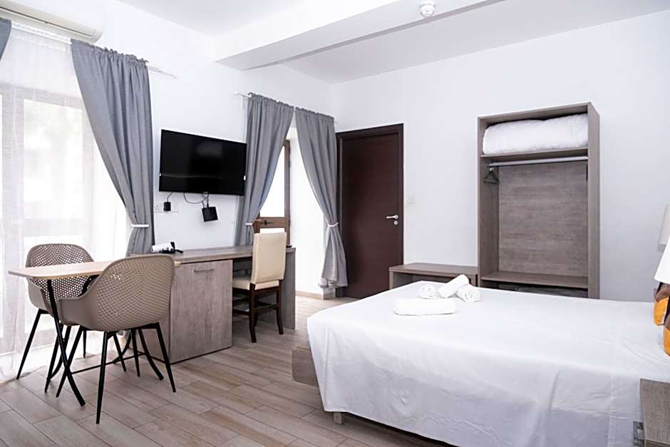 Napoli Suites Studios Aparthotel