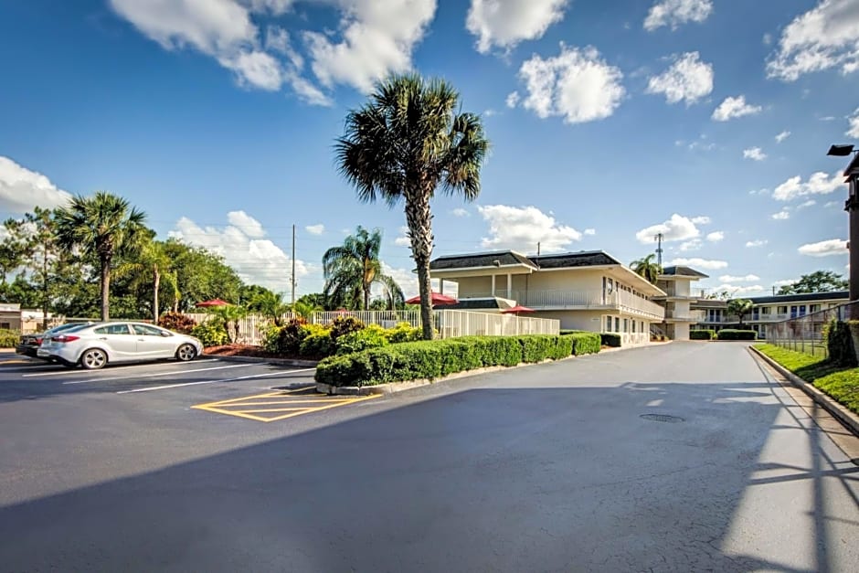 Motel 6-Lakeland, FL