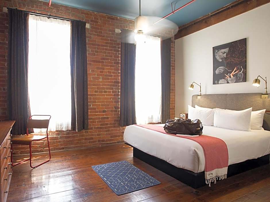 Photo 1 of 4 of 1 King Bed, Accessible