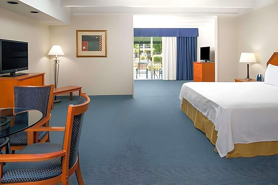 Independence 47 Hotel