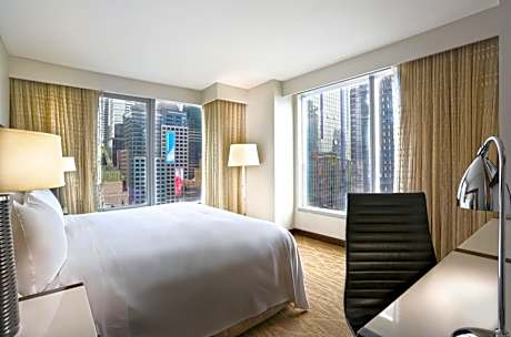 Premium Corner King Room with Midtown View