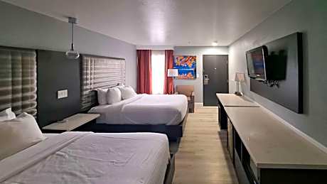 Standard Room, 2 Queen Beds, Pet Friendly, Non Smoking