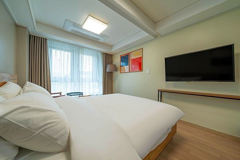 Chungchoho Best Hotel