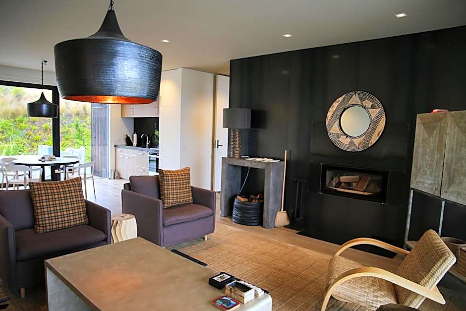 Kinloch Manor & Villas