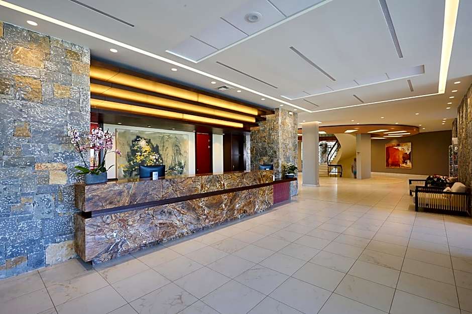 Sirens Beach & Village