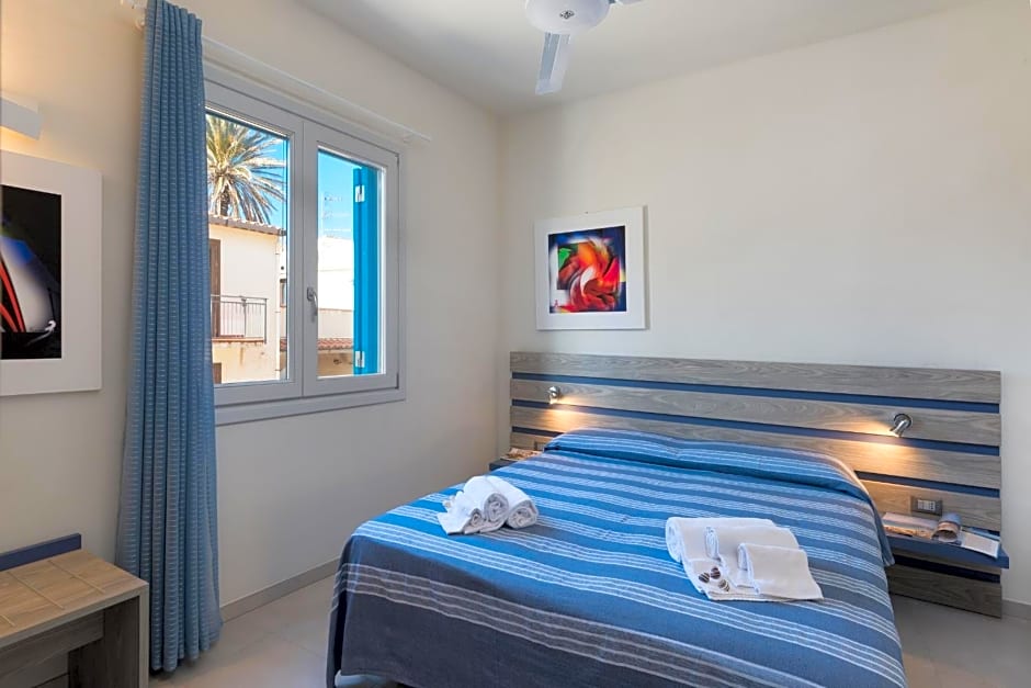 Reef And Dream – San Vito Lo Capo, CA