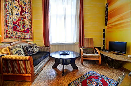 Apartment (5 Adults)