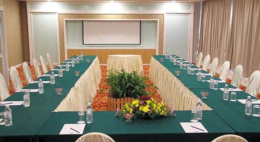 Grand Riverview Hotel