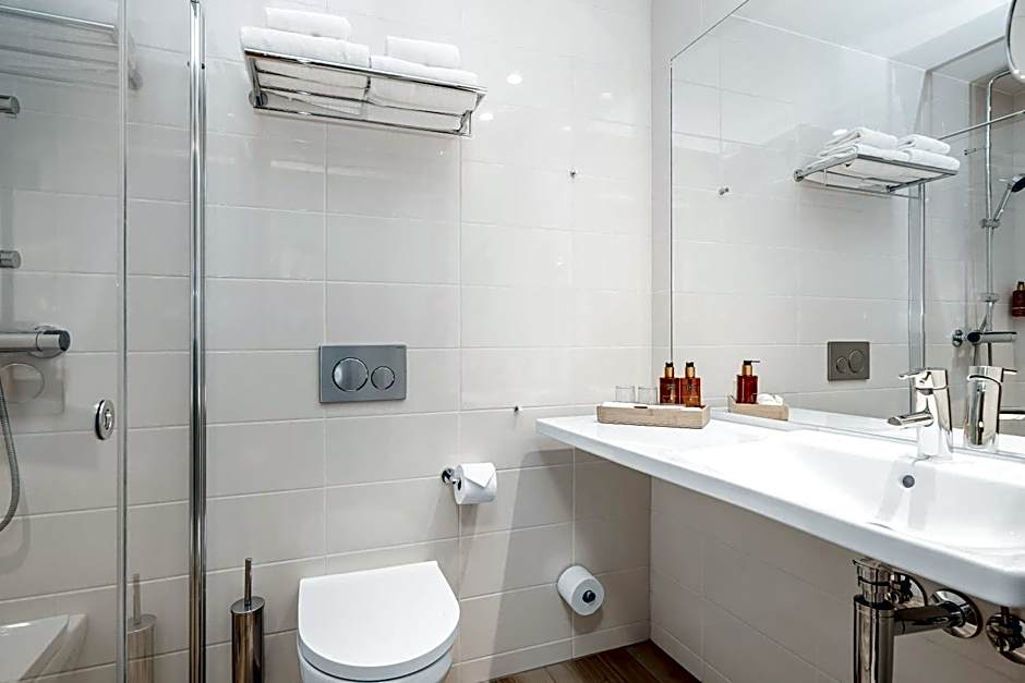 Wood Hotel by Frich's