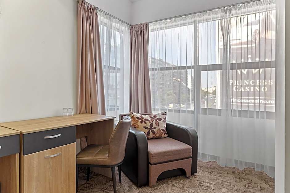 Lina Hotel