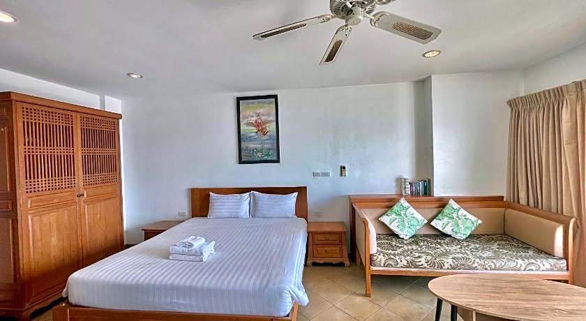 View Talay 6 by Pat 42