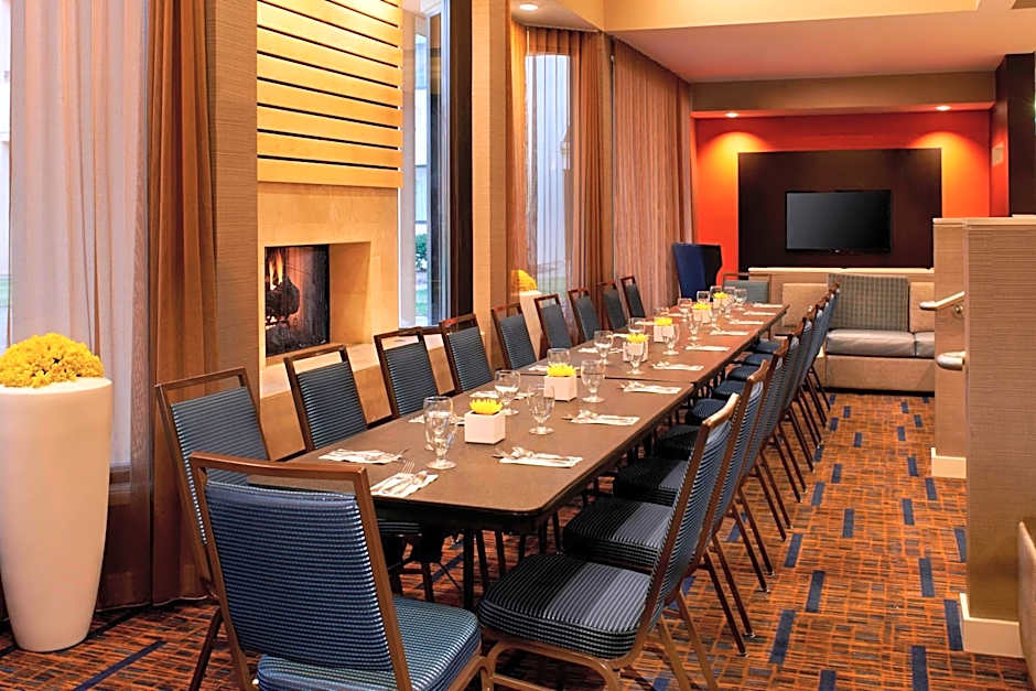 Courtyard by Marriott Chicago Arlington Heights/South