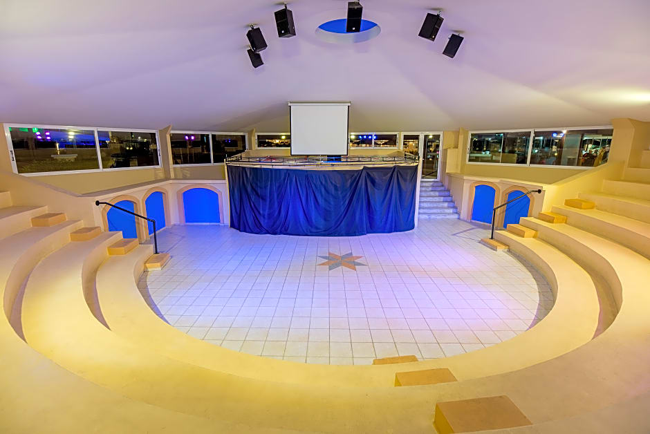 SENSEANA Sea Side Resort & Aquadventure