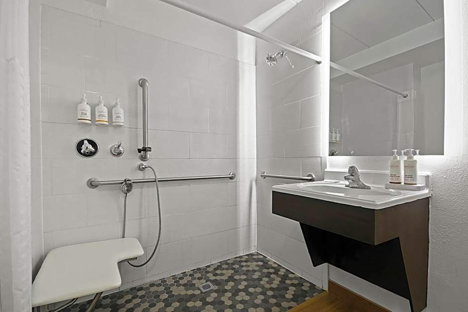 La Quinta Inn & Suites by Wyndham Sturbridge