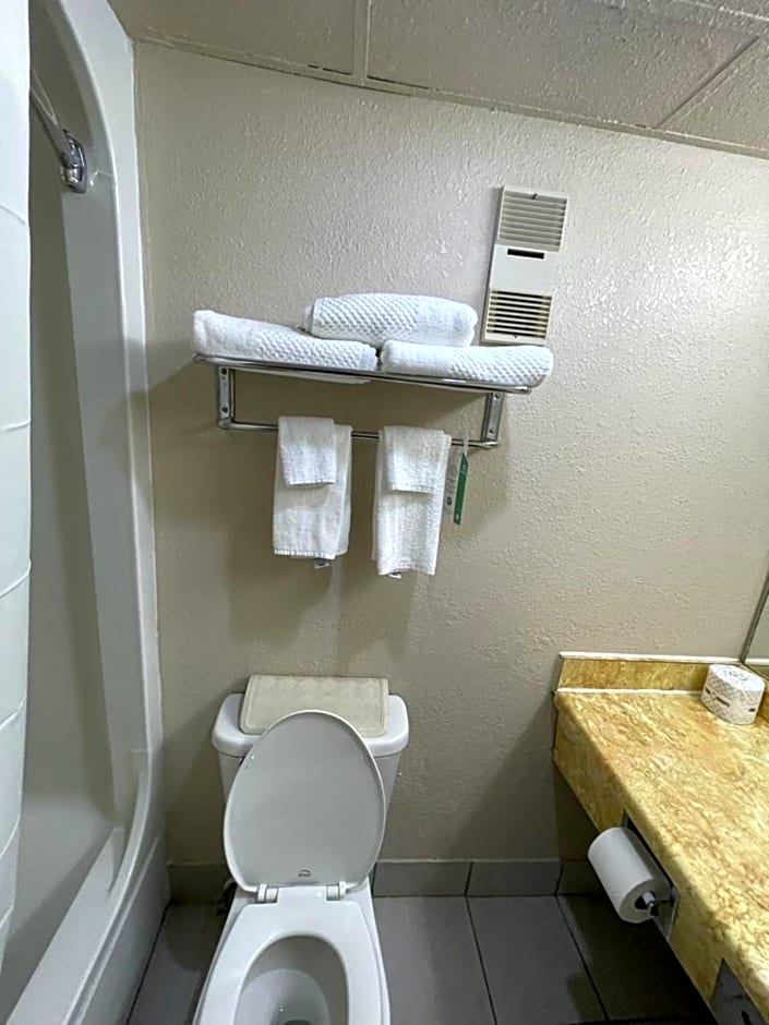 Knights Inn & Suites Emporia