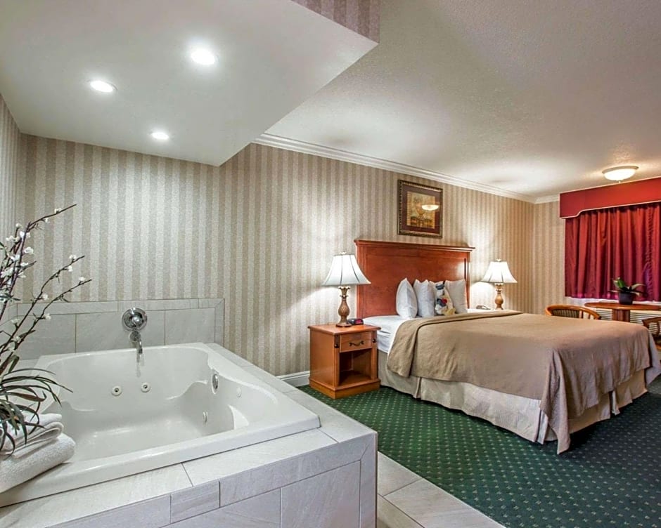 Quality Inn & Suites Anaheim Maingate