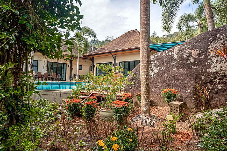 Luxury 8 bedrooms Pool Villa