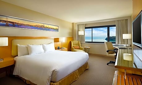 King Suite with Bay View