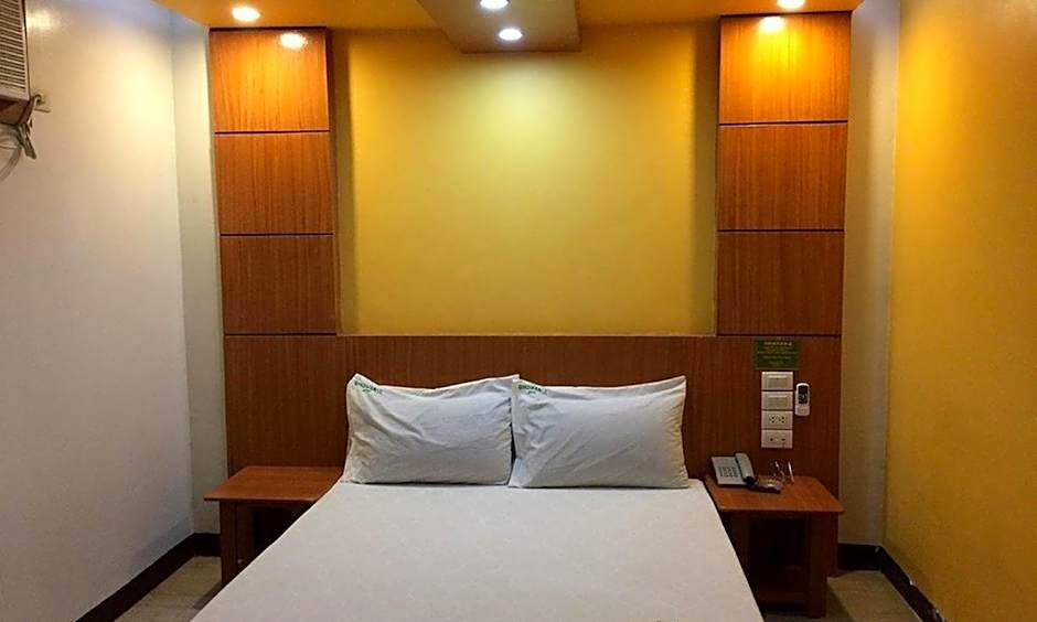 RedDoorz @ Ranchotel Bayanan Alabang