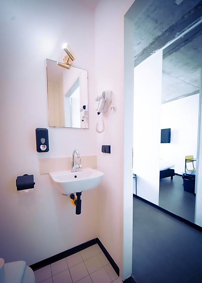 Urban Hotel The Golden Stork