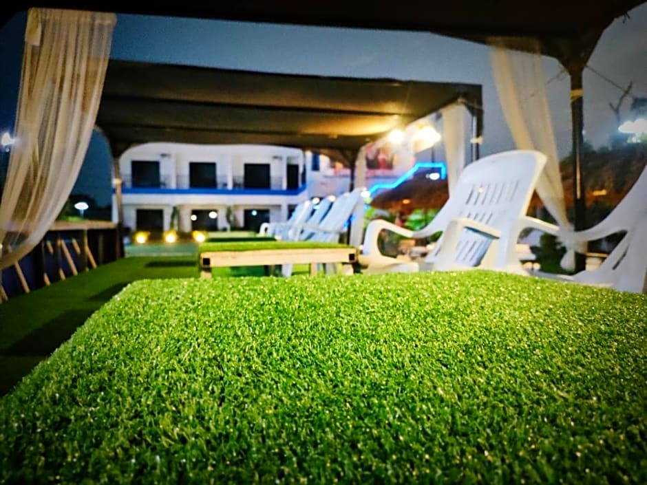 Wixky hotel (SHA Extra Plus)