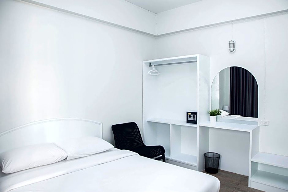 Crystal Hotel Huahin