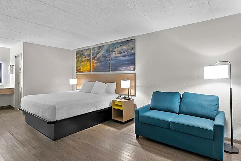 Days Inn by Wyndham Seneca