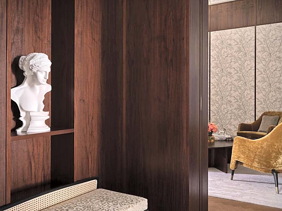 Rosewood Vienna